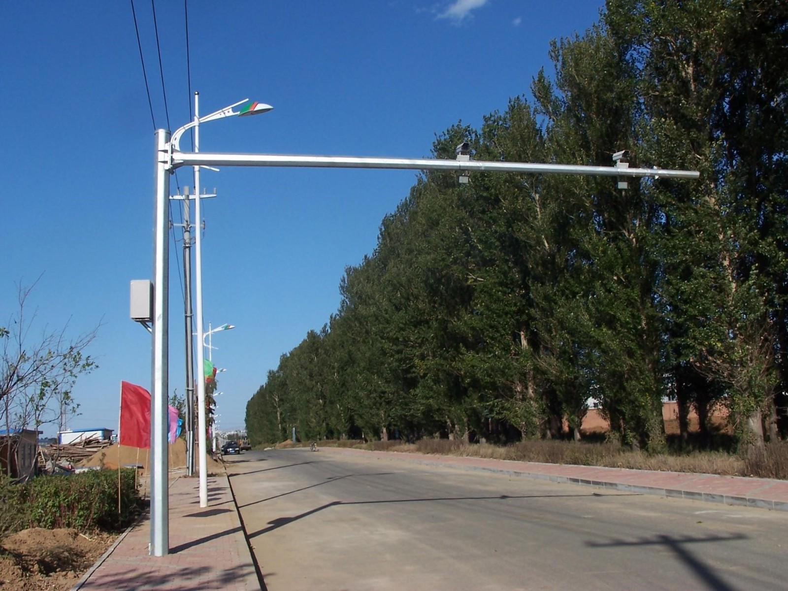 监控 摄像头立杆 摄像头支架 区别 监控 摄像头立杆 摄像头支架 区别