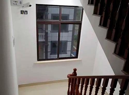 入户门 安装摄像头